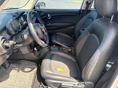 Used 2017 MINI Cooper 2-Door Hardtop FWD image 11