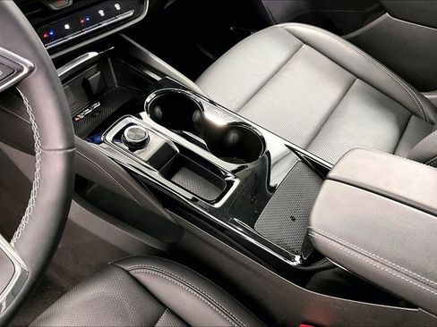 Used 2024 Buick Envision Preferred image 17