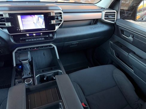 Used 2022 Toyota Tundra SR5 w/ SR5 Convenience Package image 18