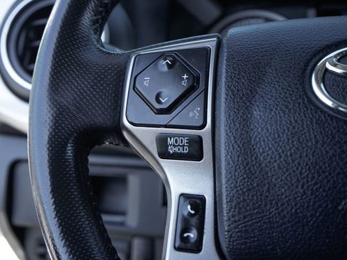 Used 2018 Toyota Tacoma SR5 image 20