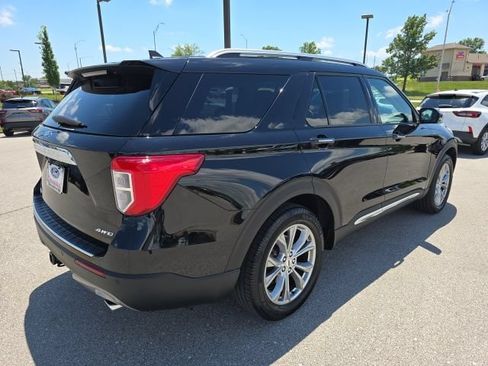 Used 2023 Ford Explorer Limited w/ Limited Technology Package AWD/4WD image 5