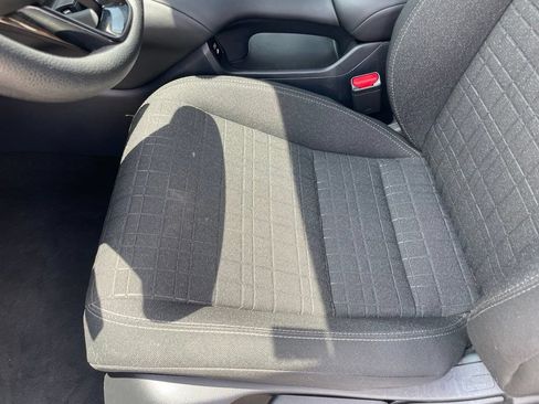 Used 2025 Honda HR-V LX image 21