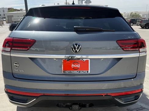 Used 2023 Volkswagen Atlas Cross Sport SE w/ Panoramic Sunroof Package FWD image 7