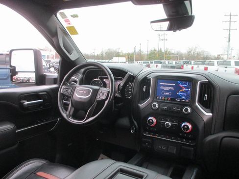 Used 2021 GMC Sierra 2500 AT4 w/ AT4 Premium Plus Package image 24