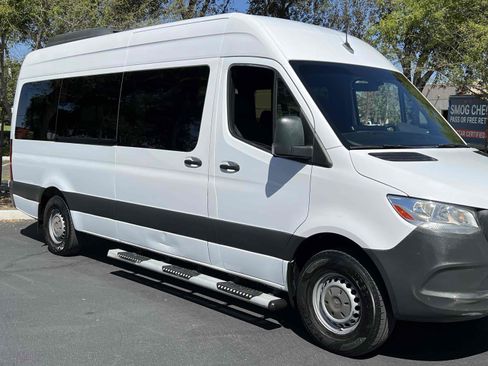 Used 2019 Mercedes-Benz Sprinter 2500 w/ Driver Convenience Package image 30
