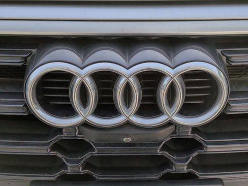 Certified 2021 Audi Q5 e Premium Plus w/ Premium Plus Package image 13