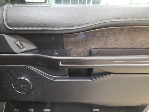 Used 2018 Ford Expedition Limited w/ Equipment Group 302A image 21