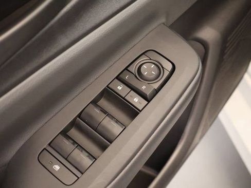 Used 2024 Toyota Prius LE image 12