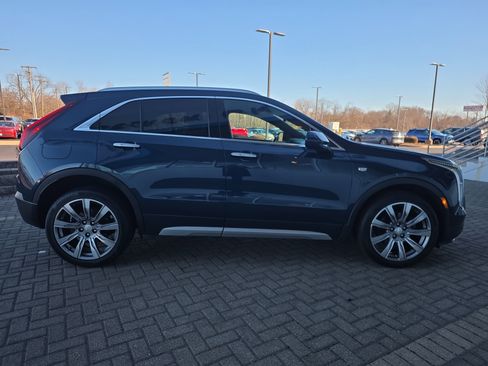 Used 2019 Cadillac XT4 Premium Luxury image 6