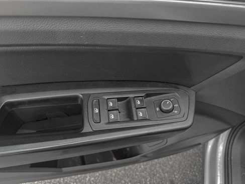 Used 2019 Volkswagen Atlas SE w/ Towing Package AWD/4WD image 15
