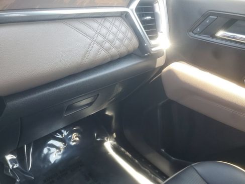 Used 2024 GMC Canyon Denali AWD/4WD image 36