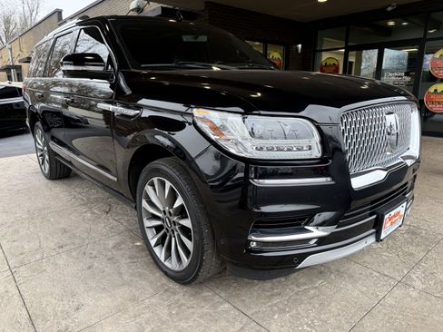 Used 2021 Lincoln Navigator Reserve image 4