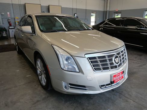 Used 2014 Cadillac XTS Luxury w/ Driver Awareness Package AWD/4WD image 7