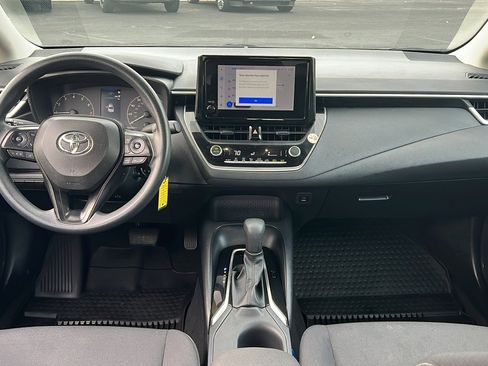 Used 2023 Toyota Corolla LE image 8