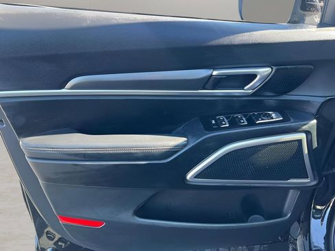 Used 2022 Kia Telluride S image 26