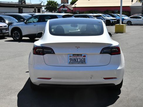 Used 2023 Tesla Model 3 Standard Range RWD image 7