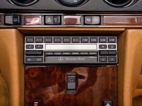 Used 1988 Mercedes-Benz 560 SL image 14