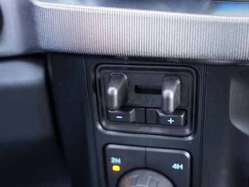 Used 2024 Ford F350 Platinum w/ Tremor Off-Road Package image 32