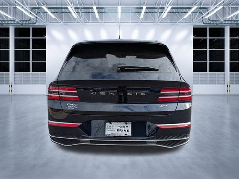 Used 2025 Genesis GV80 2.5T image 4