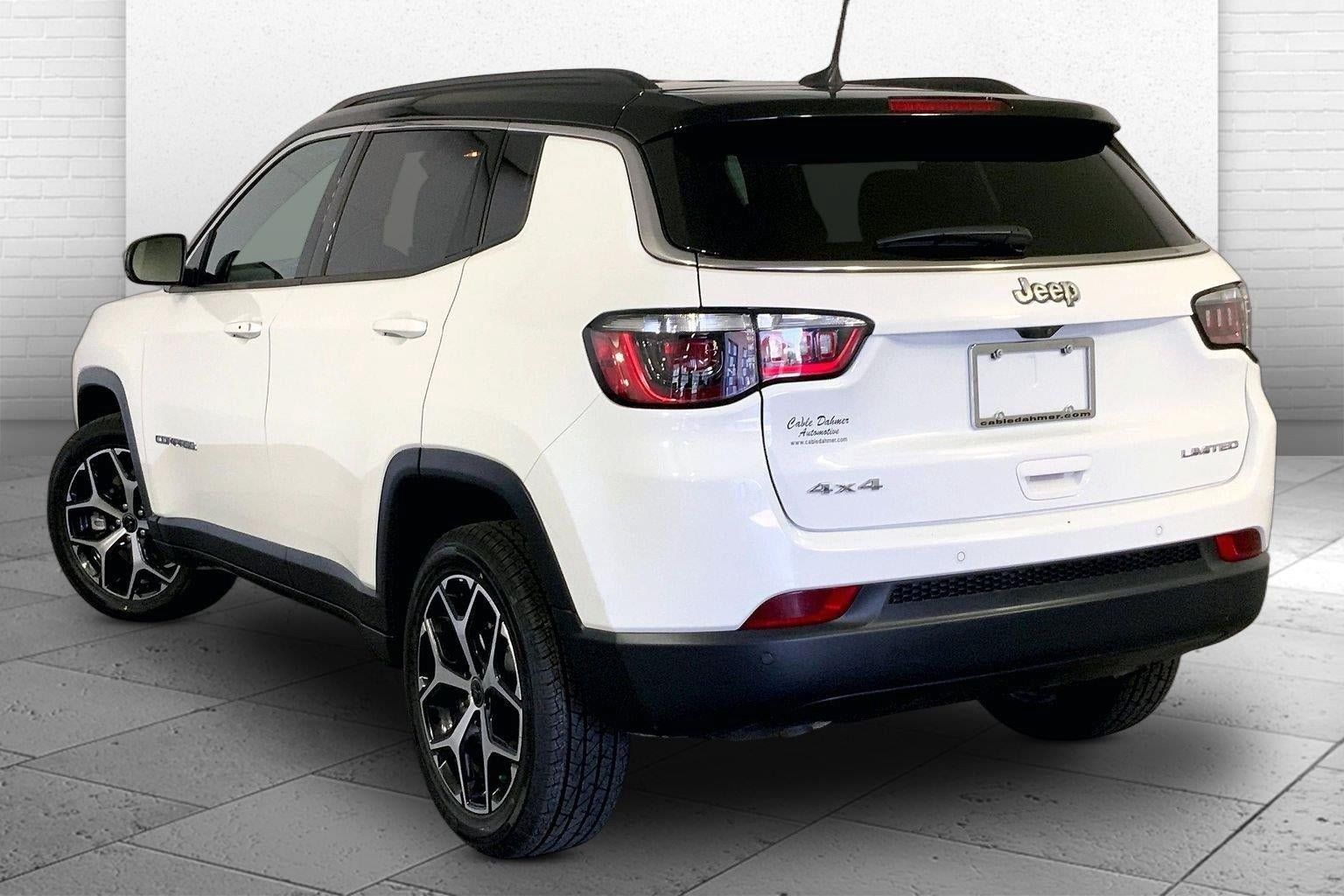 Used 2025 Jeep Compass Limited AWD/4WD image 11