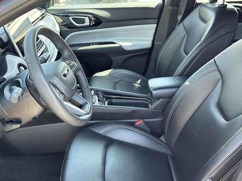 Used 2025 Jeep Compass Limited AWD/4WD image 8