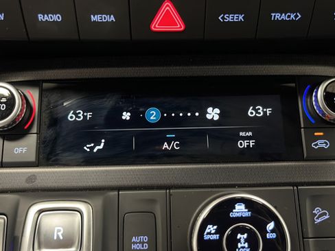 Used 2025 Hyundai Palisade Calligraphy AWD/4WD image 18
