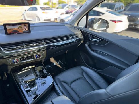 Used 2019 Audi Q7 3.0T Prestige AWD/4WD image 33