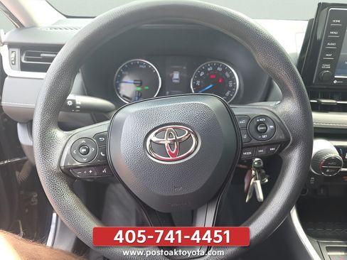 Used 2021 Toyota RAV4 LE AWD/4WD image 20
