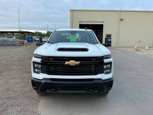 Used 2024 Chevrolet Silverado 2500 W/T w/ WT Fleet Convenience Package AWD/4WD image 2