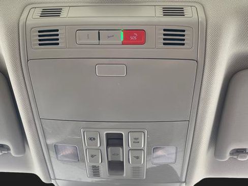Used 2024 Volkswagen Jetta SEL FWD image 35
