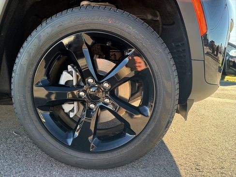 New 2026 Jeep Grand Cherokee Limited w/ Limited Altitude Package image 12