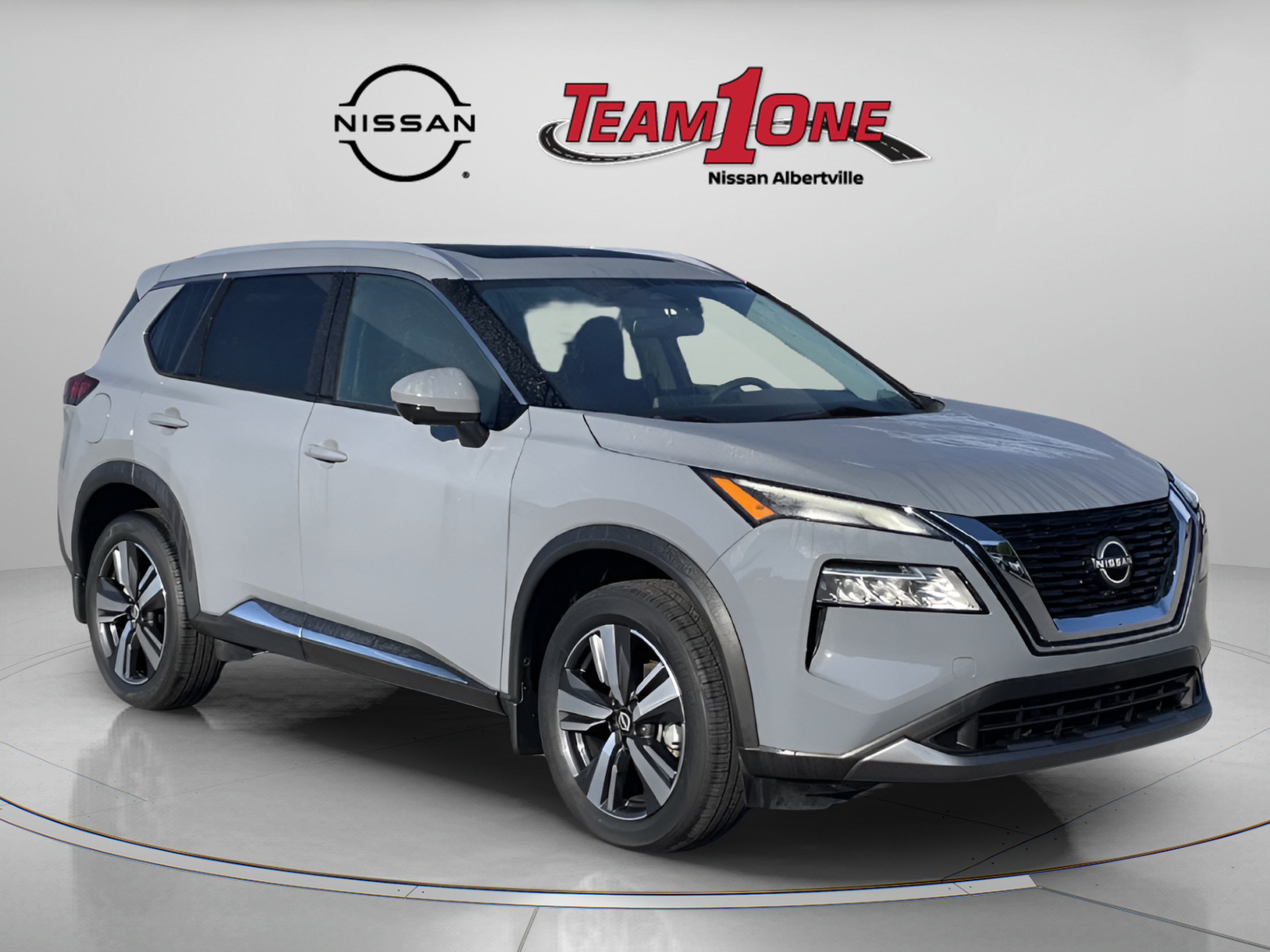 Used 2023 Nissan Rogue SL FWD image 1