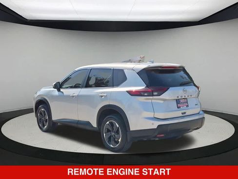 Used 2024 Nissan Rogue SV FWD image 5