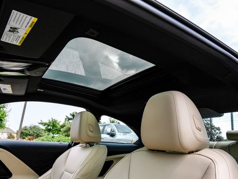 Used 2024 BMW 230i Coupe w/ Premium Package RWD image 21