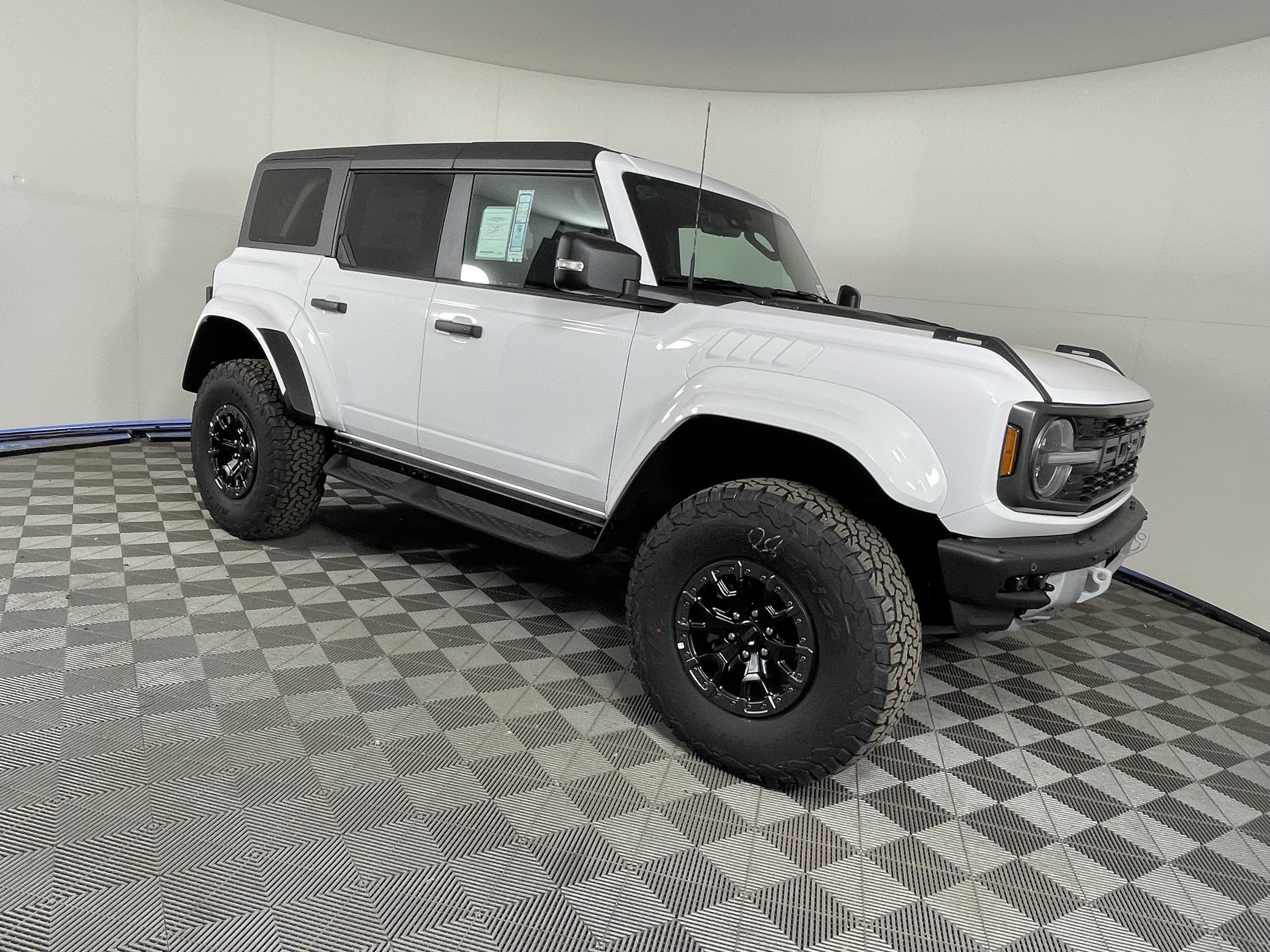 New 2026 Ford Bronco Raptor w/ Interior Carbon Fiber Pack AWD/4WD image 7