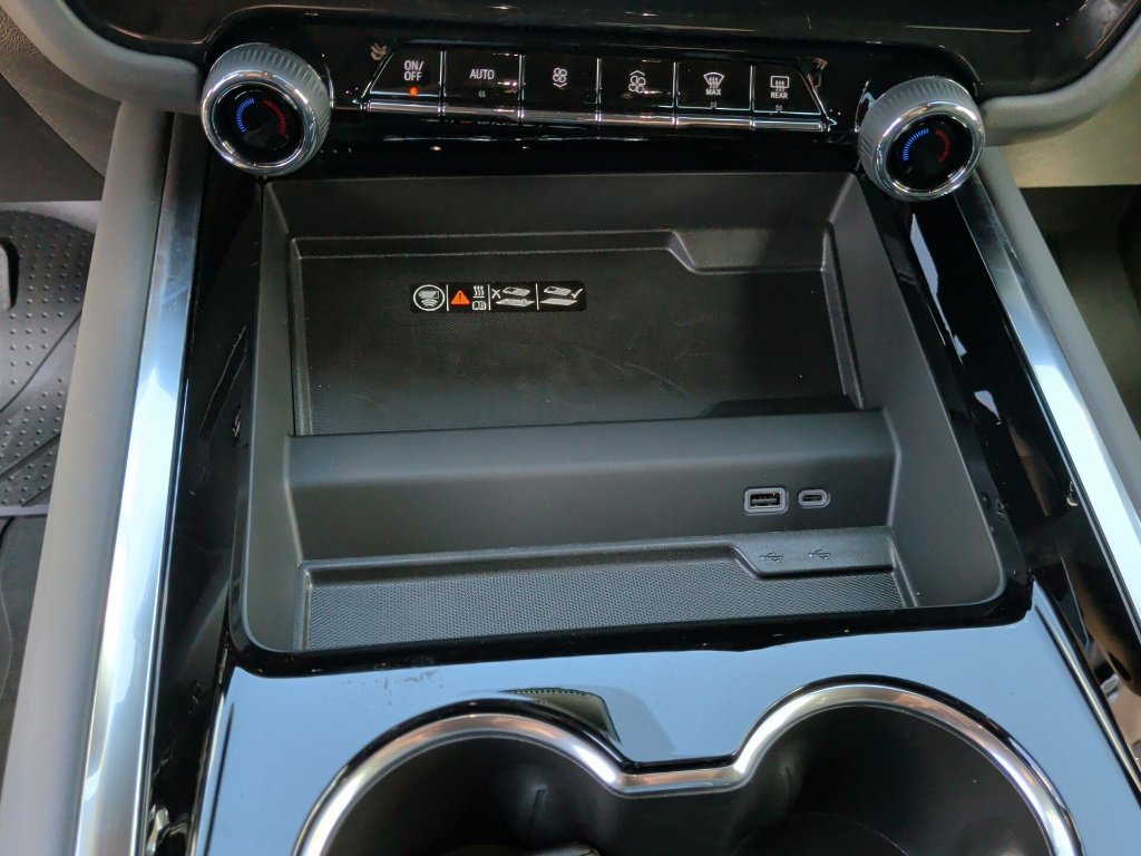 New 2026 Chevrolet Tahoe High Country AWD/4WD image 32