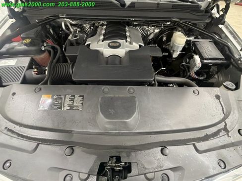 Used 2016 Cadillac Escalade Luxury AWD/4WD image 18