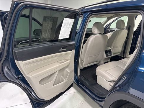 Used 2023 Volkswagen Atlas SE w/ Panoramic Sunroof Package FWD image 13