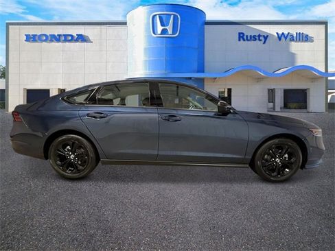 New 2025 Honda Accord SE image 2