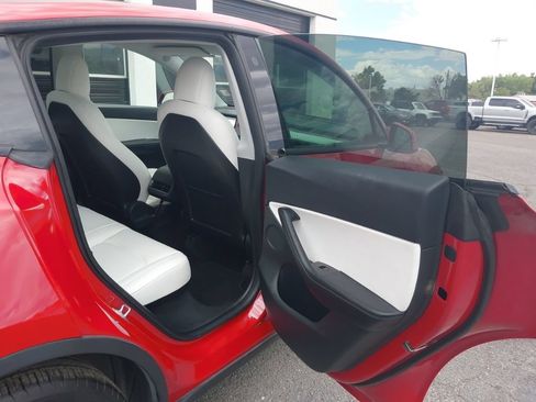 Used 2021 Tesla Model Y Long Range AWD/4WD image 9
