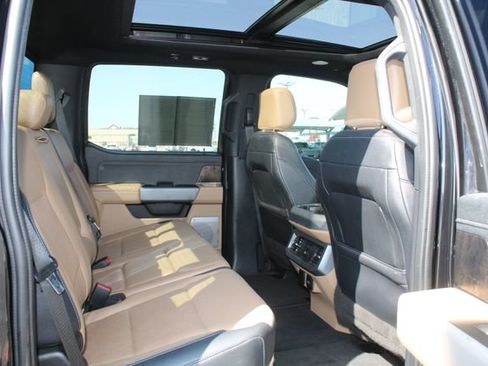 Used 2023 Ford F250 Lariat w/ Lariat Ultimate Package AWD/4WD image 19