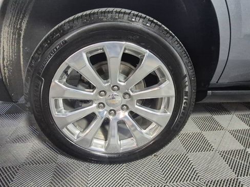 Used 2022 Chevrolet Tahoe Premier AWD/4WD image 28