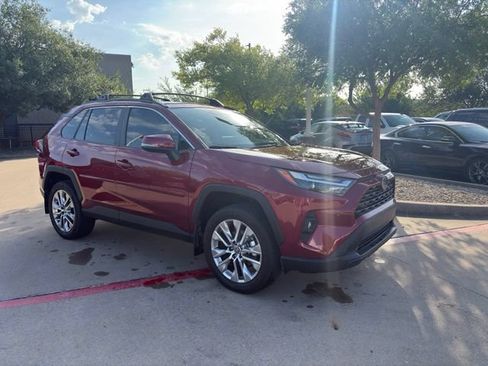 Used 2025 Toyota RAV4 XLE Premium w/ Weather Package FWD image 3