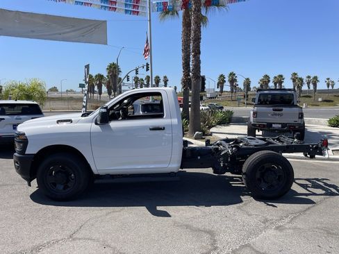 New 2025 RAM 2500 Tradesman image 3