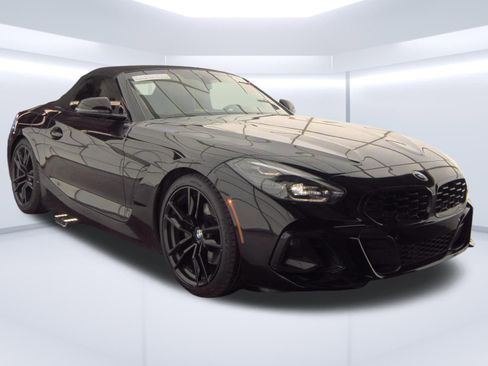 Used 2024 BMW Z4 sDrive30i w/ Shadowloine Package image 1