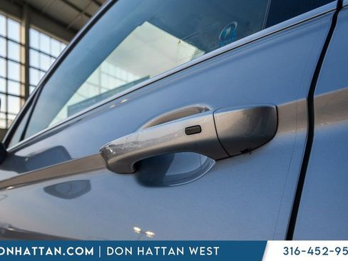Used 2023 Volkswagen Tiguan SE FWD image 37