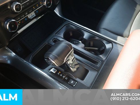 Used 2023 Ford F150 Lariat w/ Equipment Group 502A High image 10