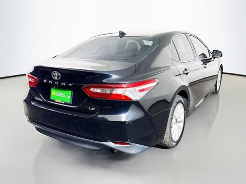 Used 2020 Toyota Camry LE image 10
