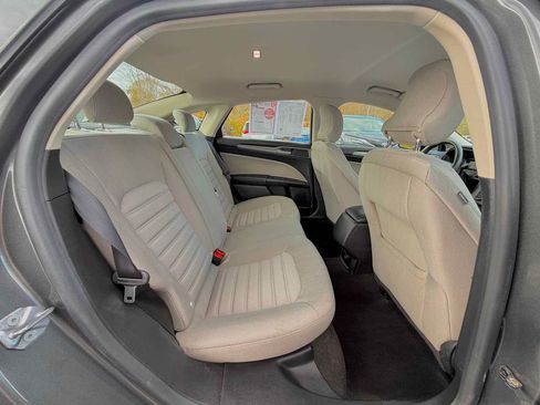 Used 2019 Ford Fusion S image 17