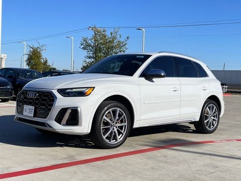 Used 2022 Audi SQ5 Premium w/ Convenience Package image 2